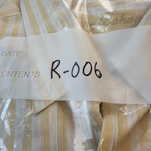Tommy Bahama XL Yellow and White Striped LS Shirt with Subtle Tropical Pattern‎ - Picture 5 of 5
